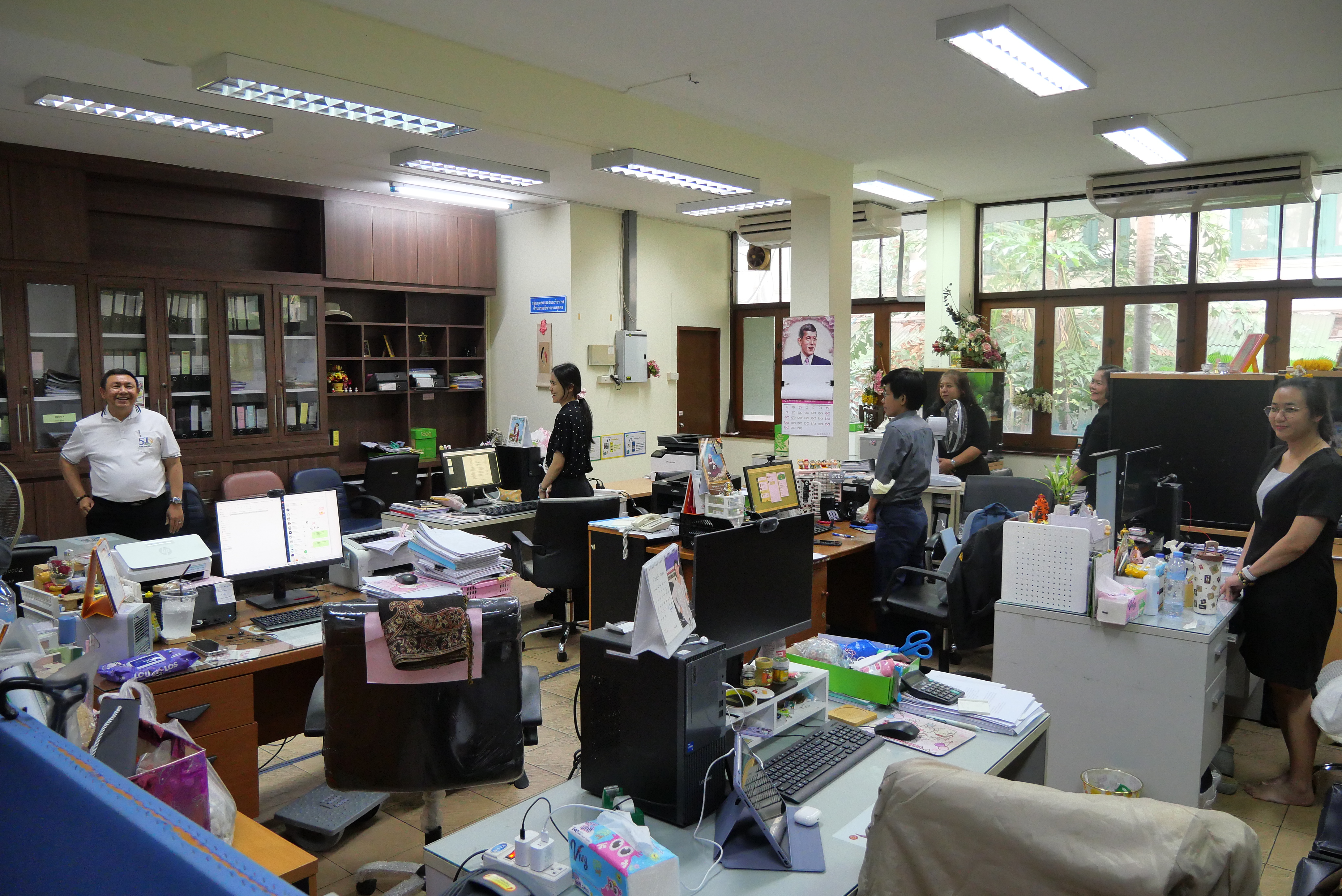 title - เลขาธิการ ส.ป.ก. ตรวจเยี่ยมบุคลากร ส.ป.ก. ถนนราชดำเนินนอก